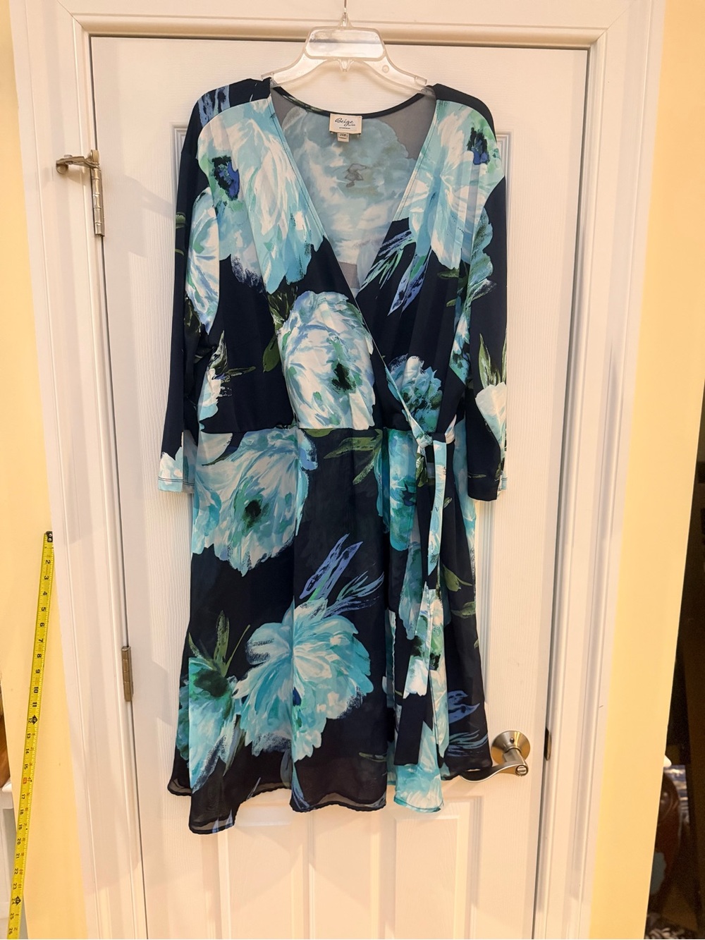 Ladies Size 24W "Beige by ECI" Navy Floral Wrap Dress with Aqua Blooms GUC